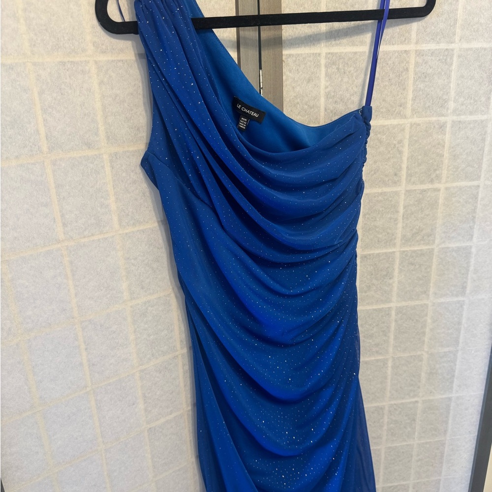 Le Chateau Blue Asymmetrical One-Shoulder Cocktail Dress